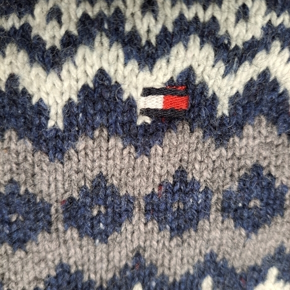 Tommy Hilfiger Fair Isle Pull Over Wool Blend Sweater - Picture 6 of 6